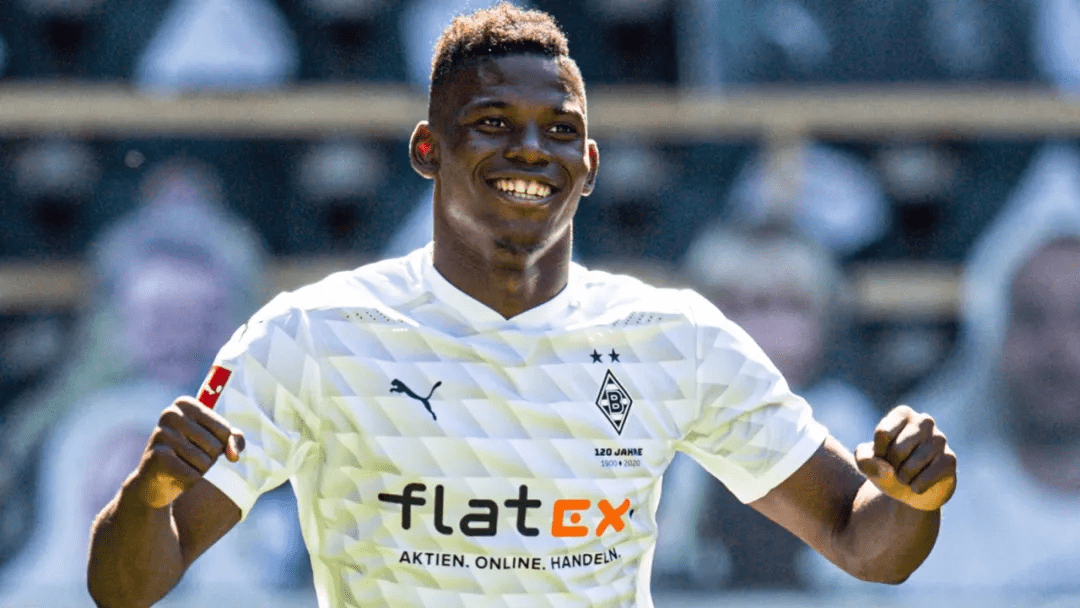 多特蒙德对轰巴塞罗那 多特蒙德对轰巴塞罗那