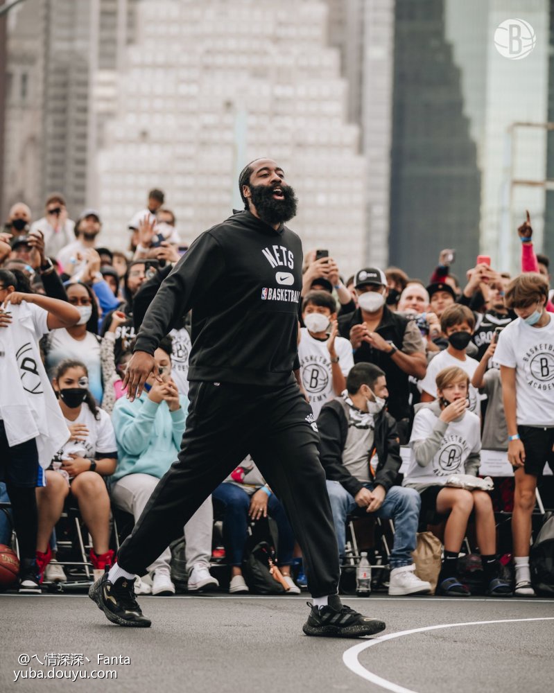 哈希娱乐 -摩纳哥训练开放日，赛后止住颓势引欢呼，CBA常规赛在即，更衣室氛围转暖 