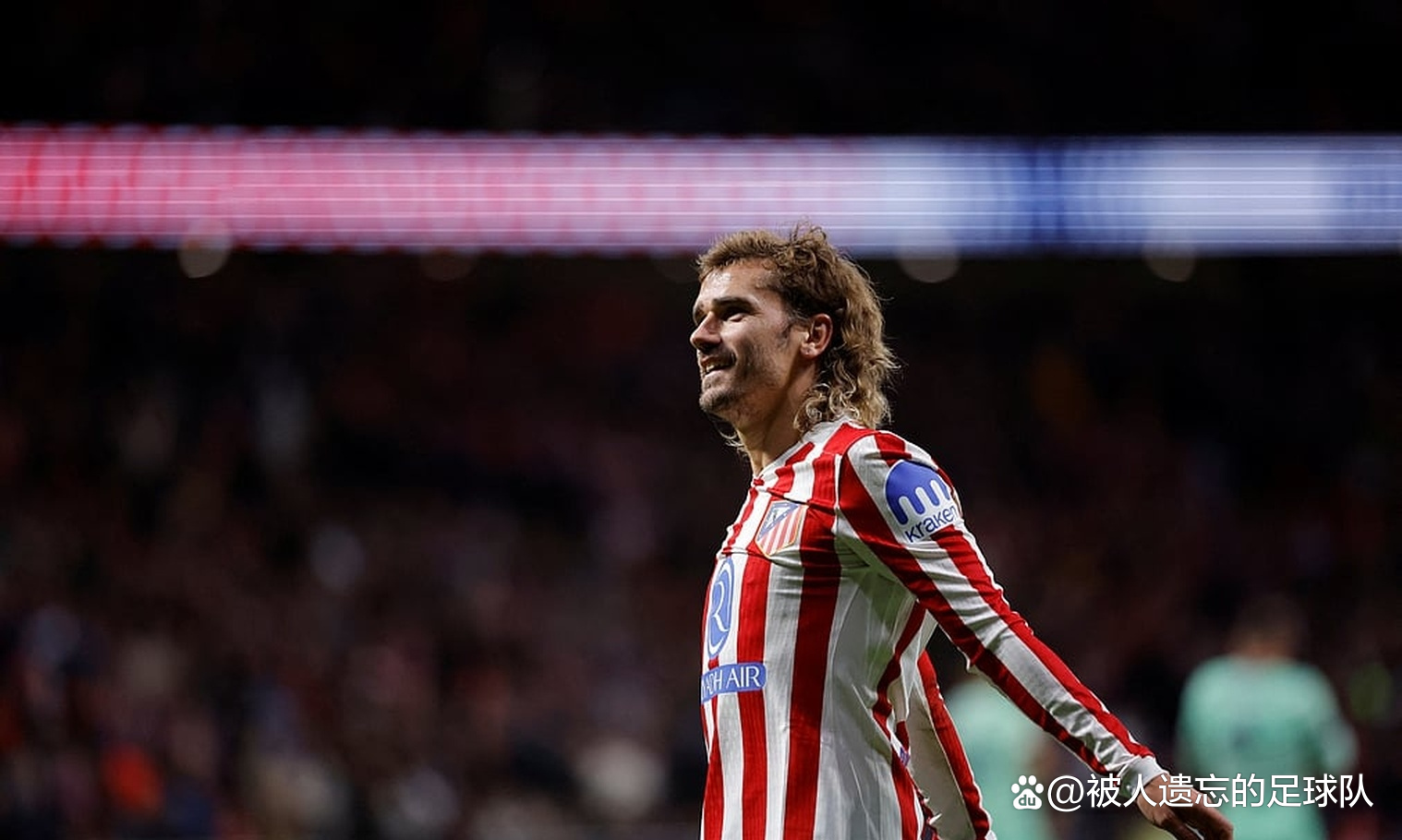 清晨拜仁慕尼黑备战西甲；临场应变细节曝光；压力陡增；资深球员宣示担当 