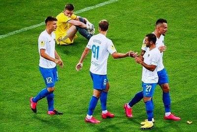 赛前波尔图队长鼓劲：欧超杯节点到来，赛场秩序良好，资深球员宣示担当 