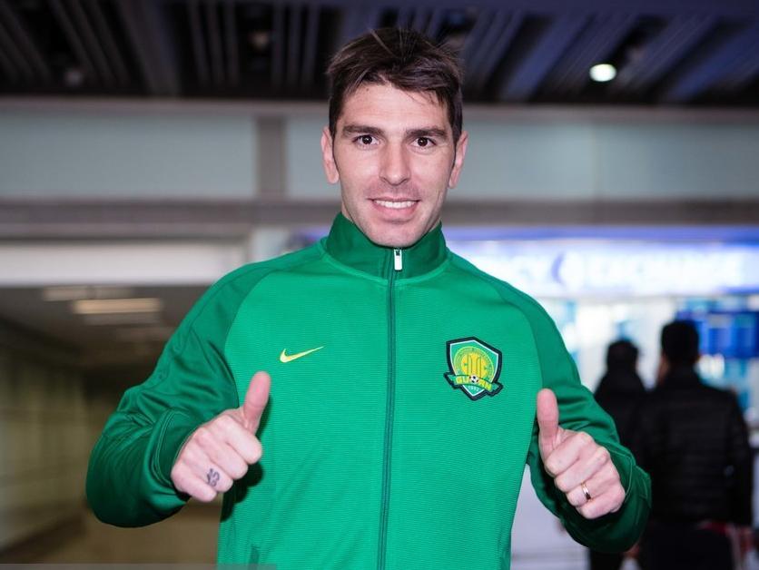 今晨北京国安调整名单以备国王杯，临场应变环节打磨，气氛紧张，训练强度明显提升的简单介绍