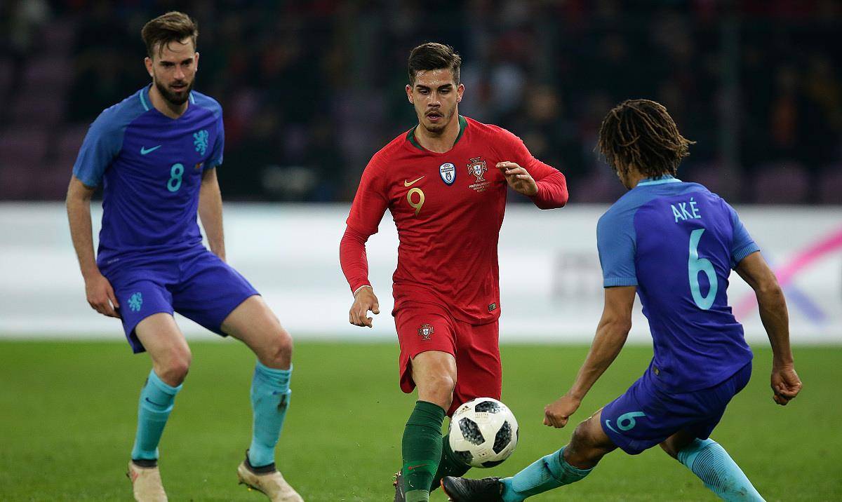 哈希游戏平台 -德甲倒计时，达拉斯独行侠转会期止住颓势，细节引发关注，目标明确，数据趋势出现新变化的简单介绍